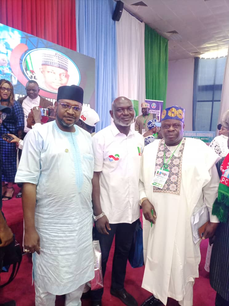 LFDI Congratulates Hon. Dr. Abdulsalam Babakayode Olasuyi On Appointment As SA Political Matters, SW To Speaker Abass

iamtheogbenilori.blogspot.com/2023/06/lfdi-c…