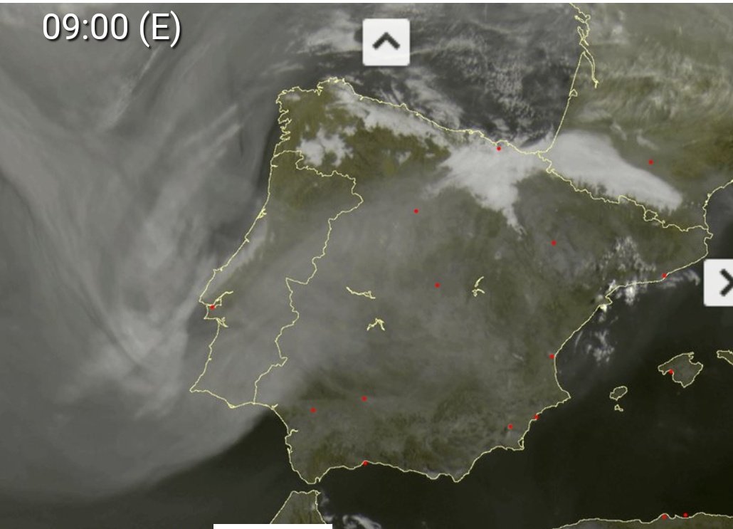 Meteohuelva's tweet photo. Ya tenemos encima de Huelva el humo de los gigantescos incendios que se están produciendo en Canadá. Las partículas han viajado nada más y nada menos que 5.000 km hasta llegar a la península ibérica. https://t.co/RHZ1OWUBb3