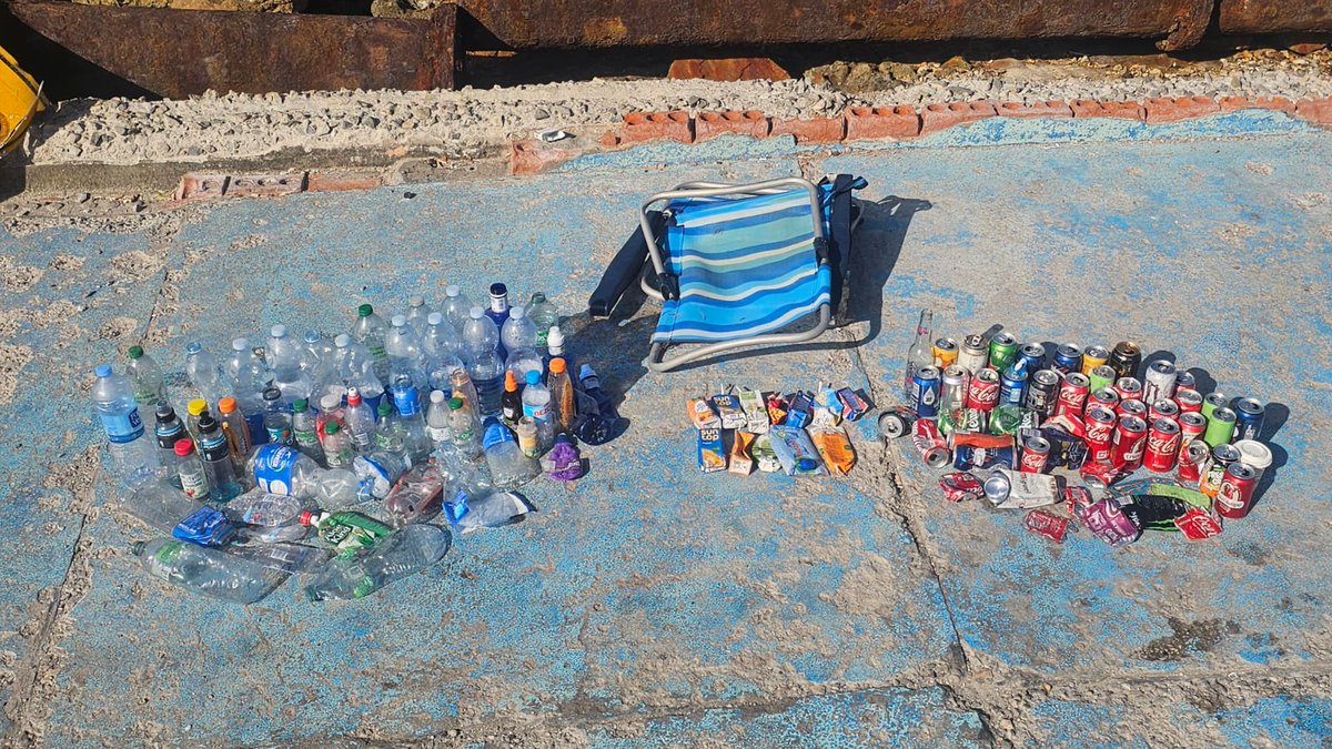 Gibraltar with the summer season upon us, we urge you to please take your rubbish with you and dispose of it accordingly🙏 

The state of Historic Rosia Bay this morning 😔 

#Recycle #OurSeaLifeMatters #CivicPride #UseTheBin #LivingGreen #CleanUpYourAct #HistoricRosiaBay