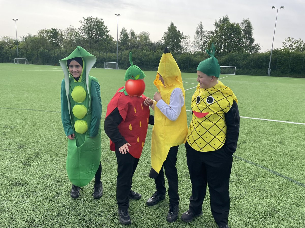 Our lovely S1 pupils have been learning about nutrients this term. We’ve had lots of fun outdoors taking part in question relay races! S1 pupils also showed off their amazing video presentation skills creating a video about the consequences of consuming too much sugar! 🍭🧁🍰🍩
