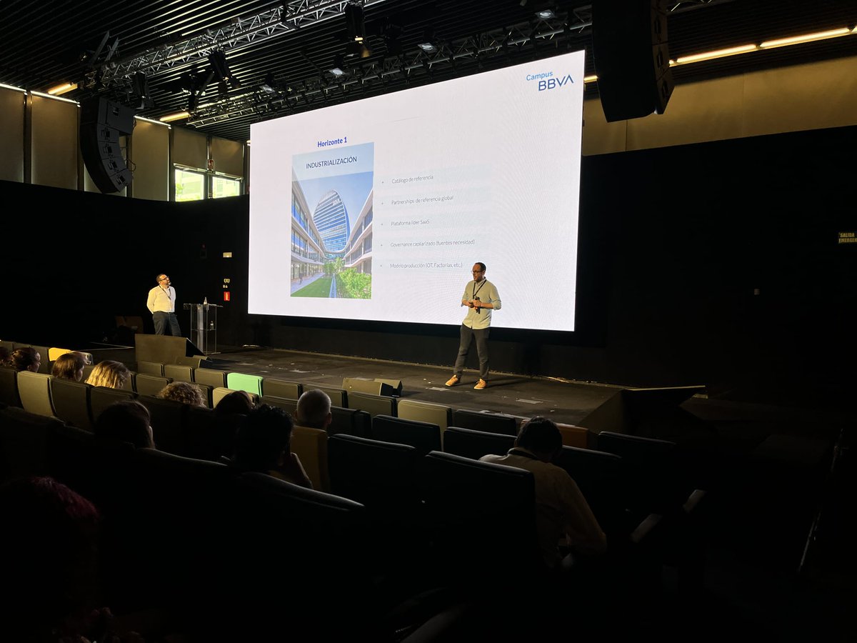 netmind_es's tweet photo. 📣Keynote #ALDAY2023 con @aleixpalau CEO de Netmind y Javier Pérez Global Head of Digital Transformation University en @bbva, nos hablaron sobre los “Retos y tendencias en el aprendizaje organizacional con BBVA”.
Ahora es tiempo de un café☕y #networking https://t.co/vfeAvL0tMp