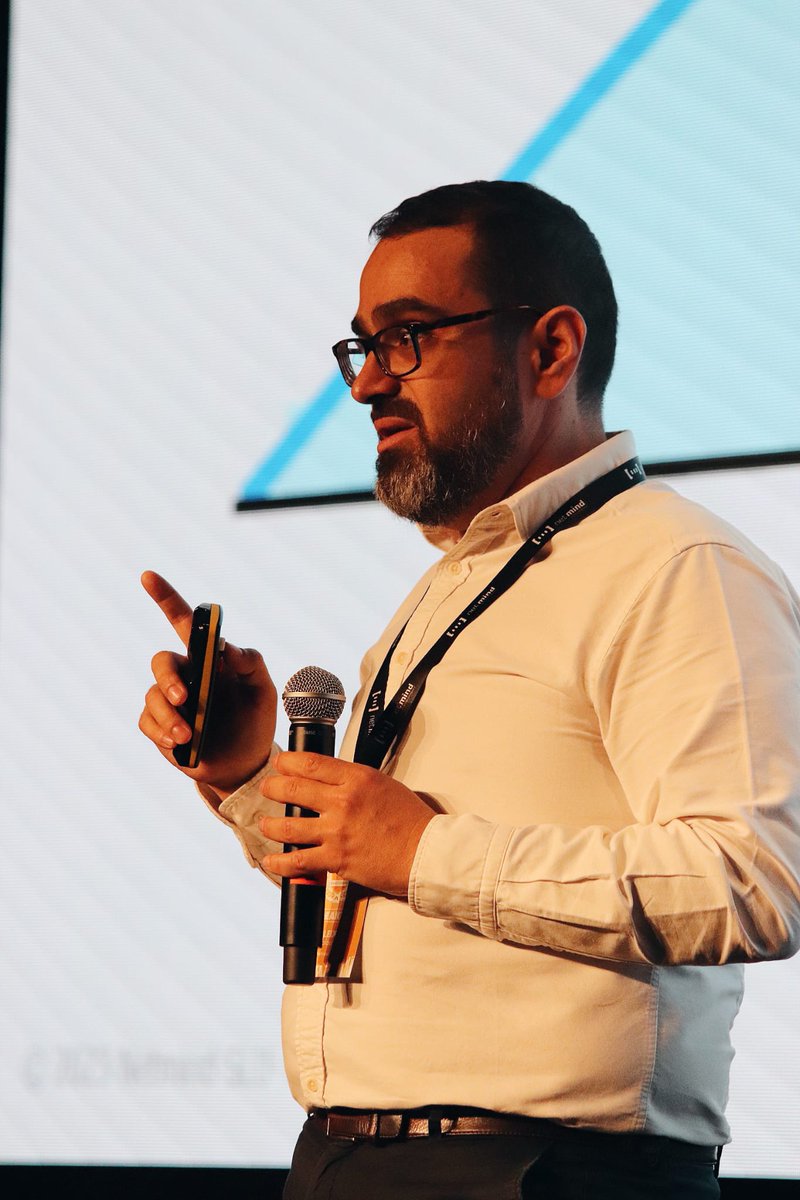 netmind_es's tweet photo. 📣Keynote #ALDAY2023 con @aleixpalau CEO de Netmind y Javier Pérez Global Head of Digital Transformation University en @bbva, nos hablaron sobre los “Retos y tendencias en el aprendizaje organizacional con BBVA”.
Ahora es tiempo de un café☕y #networking https://t.co/vfeAvL0tMp