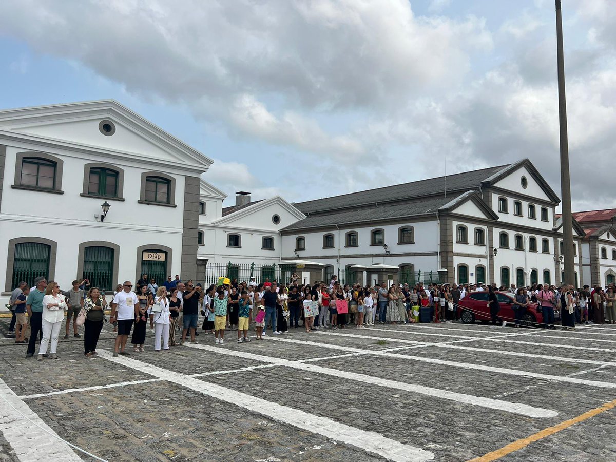 Armada_esp's tweet image. El lunes regresaron a Ferrol el #Patiño tras su participación en #FormidableShield23 e integración en la @COM_SNMG2 y la #ÁlvaroDeBazán tras más de 4 meses integrada en la @COM_SNMG1 por el mar del Norte y Báltico, siendo recibidos por sus familiares en el Arsenal.
¡Bienvenidos!