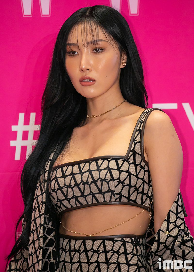마마무 화사, RBW 떠난다…"상호 협의" [공식입장] #마마무 #MAMAMOO #화사 #HwaSa #안혜진 #RBW
 
"앞으로도 따로 또 같이, 무무 여러분의 곁에서 마마무다운 행보 펼쳐나갈 수 있도록 아낌없이 지원하겠다"
enews.imbc.com/News/RetrieveN…