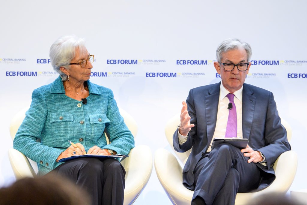 🇺🇸Jerome Powell, Chair of @federalreserve, 🇪🇺Christine Lagarde, President of @ecb ,🇬🇧Andrew Bailey, Governor of @bankofengland and 🇯🇵Kazuo Ueda, Governor of @Bank_of_Japan_e will be participating in the Policy Panel at the #ECBForum on 28th June at 2:30 PM (UTC+1).