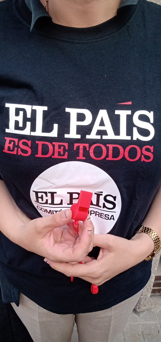 Este comité está preparado para protestar por una actualización de nuestros salarios. Lo hacemos durante la Junta de accionistas de #Prisa, que ya empiezan a llegar a las instalaciones de #ElPaís.