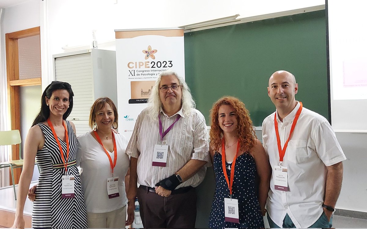 jl_rod_saez's tweet photo. Debatiendo sobre #aprendizaje en tiempos de #pandemia: el impacto de la gestión emocional y el apoyo social.
#CIPE23
@congresocipe23
@UVa_es https://t.co/gHRo8O3rmD