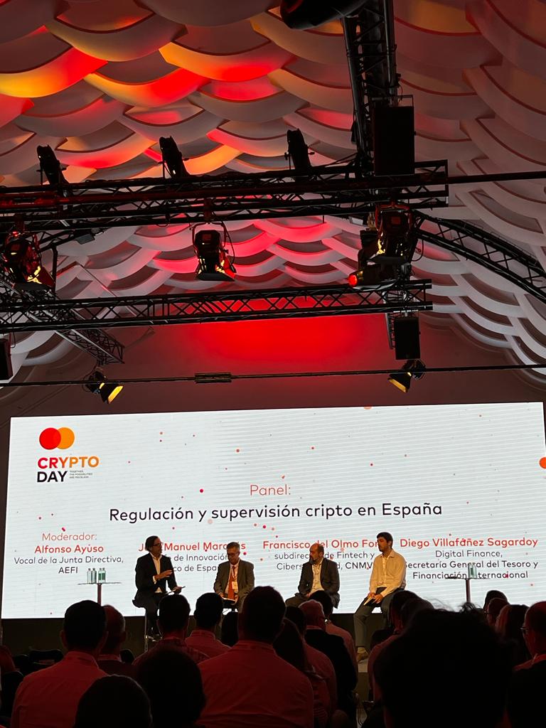 Oubita_es's tweet photo. @DiegoVillafanez explica que "Las empresas del sector deben utilizar la buena gobernanza corporativa, ser transparentes y así habrá más confianza en el mercado"

#regulacioncripto #leyMiCA #criptomonedas https://t.co/hsh799QS2S