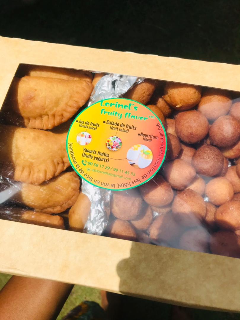 KipPackaging's tweet photo. Nous sommes heureux de partager les #expériences de nos clients avec vous @Tgtwittos.

Découvrez encore une manière d'utiliser les #sushibox de #kippackaging avec des petits fours. 
Comme quoi, le #durable sublime tout type de contenu 🥳.

+228 70787878 pour tout achat. 😊 https://t.co/H3FEg0Hj7M