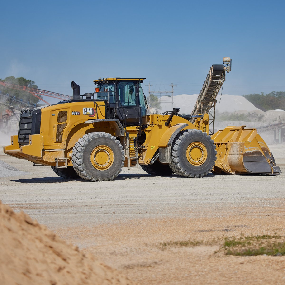 Bergerat Monnoyeur tweet media