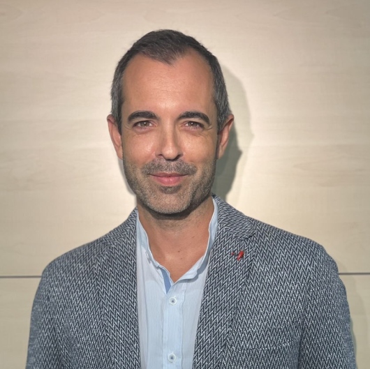 🩺[ENTREVISTA]
El neurocirurgià terrassenc <a href="/edgarcasajuana/">Dr. Edgar Casajuana</a> ens va parlar de la seva trajectòria en el camp de la medicina.

<a href="/laxarxaradio/">Escolta La Xarxa</a>   <a href="/RadioMTerrassa/">Ràdio Municipal de Terrassa</a> 

➡️ go.ivoox.com/rf/110956075