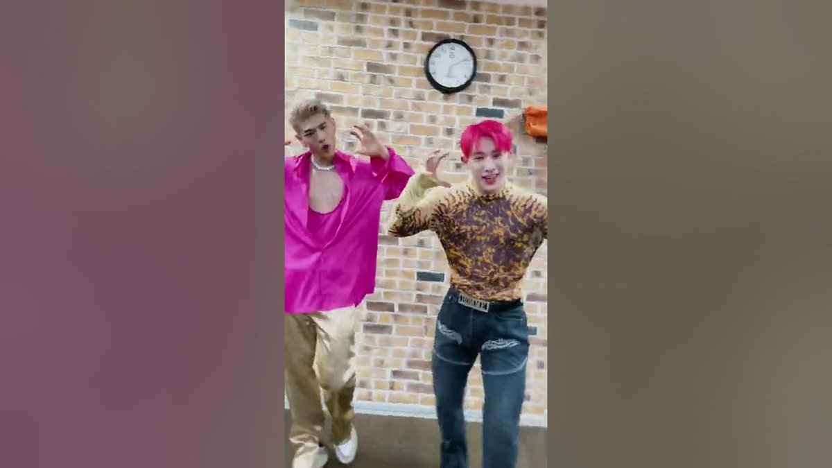 MX_OnThisDay's tweet image. WH 🗓 [ June 27th, 2022 ] 

⊹ 크레이지챌린지 with 비엠 (카드) ❤️‍🔥#CRAZYchallenge #WONHO #원호 #shorts ⊹
▶ youtube.com/shorts/Yx_42-r…

[#WONHO | #원호]
[#MX_OnThisDay | #WH_OnThisDay]