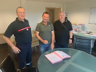 sis_2b's tweet image. #benevulente #RCSC  Le PCASIS Hyacinthe Vanni signait ce matin la convention liant le @sis_2b à  @AASCBSPM, en présence DSIS Colonel Pieri  @ThierryNutti et Jp Mazzi. Ce renouvellement confirme l&apos;engagement  du @sis_2b en faveur du bénévolat de sécurité civile 👏👏👏