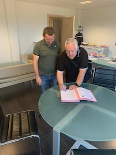 sis_2b's tweet image. #benevulente #RCSC  Le PCASIS Hyacinthe Vanni signait ce matin la convention liant le @sis_2b à  @AASCBSPM, en présence DSIS Colonel Pieri  @ThierryNutti et Jp Mazzi. Ce renouvellement confirme l&apos;engagement  du @sis_2b en faveur du bénévolat de sécurité civile 👏👏👏