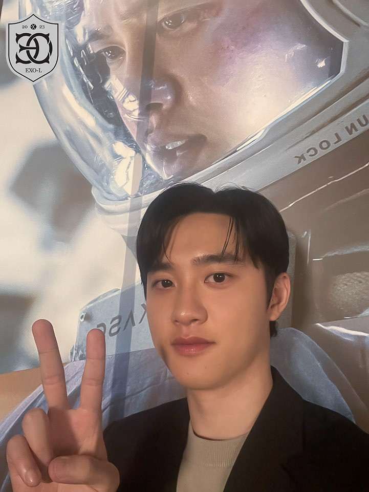 exolueur's tweet photo. #KWANGYA CLUB UPDATE
2023.06.27 #kyungsoo #TheMoon #ProductionReport ๐ท
The movie 'The Moon' will be released on August 2, 2023!
Please look forward to Sunwoo, the youngest member! ๐ซ https://t.co/uWqAdsRP9o