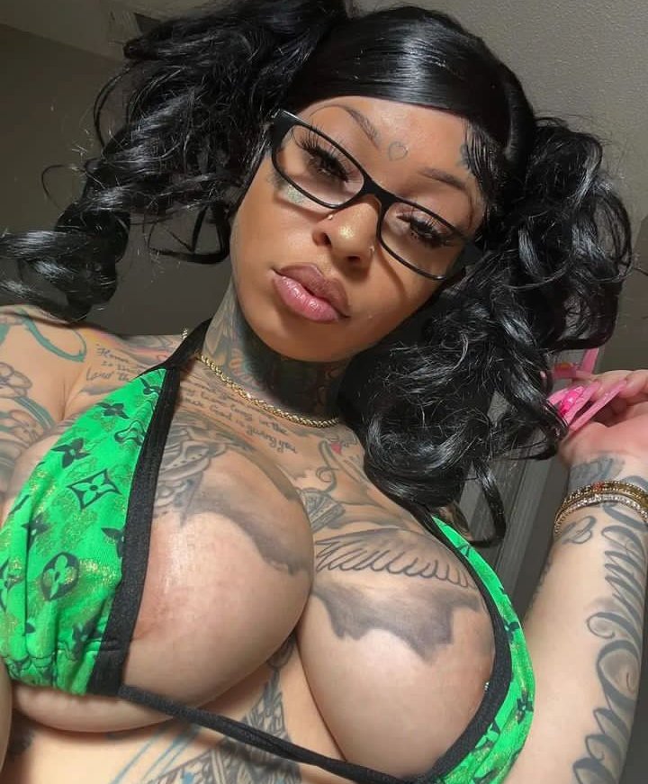 RealkayBra87730's tweet photo. DM if you got $3 for nudes 
#sellincontent https://t.co/orxJ7XN4fe