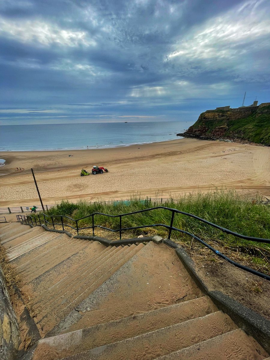 DolanSings's tweet photo. First cold water swim today. Not sure if there will be more yet. #tynemouth #kingedwardsbay https://t.co/ogdyb0GaXU