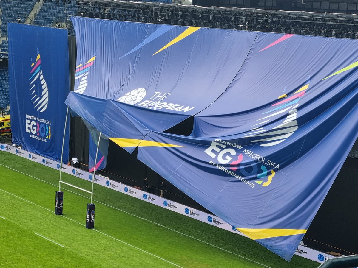 LechFerodo's tweet image. Mamy problem. Mecz rugby7 GB-BEL zatrzymany.  #Rugby Do przerwy 5:5. Czekamy na? Helikopter?