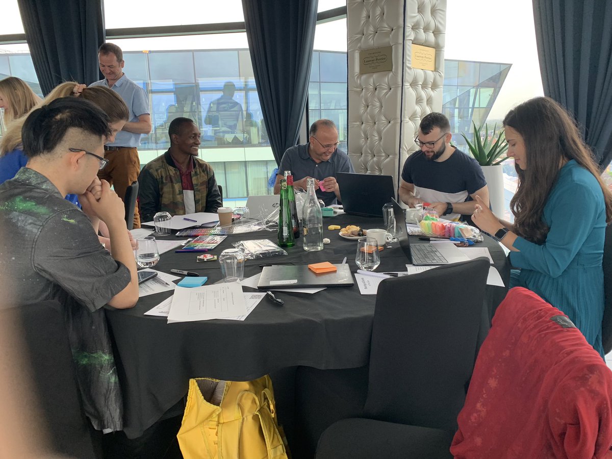 IngLee17's tweet image. #mumpredict busy at artwork 🎨🖼️🖌️to express experience of #PPIE