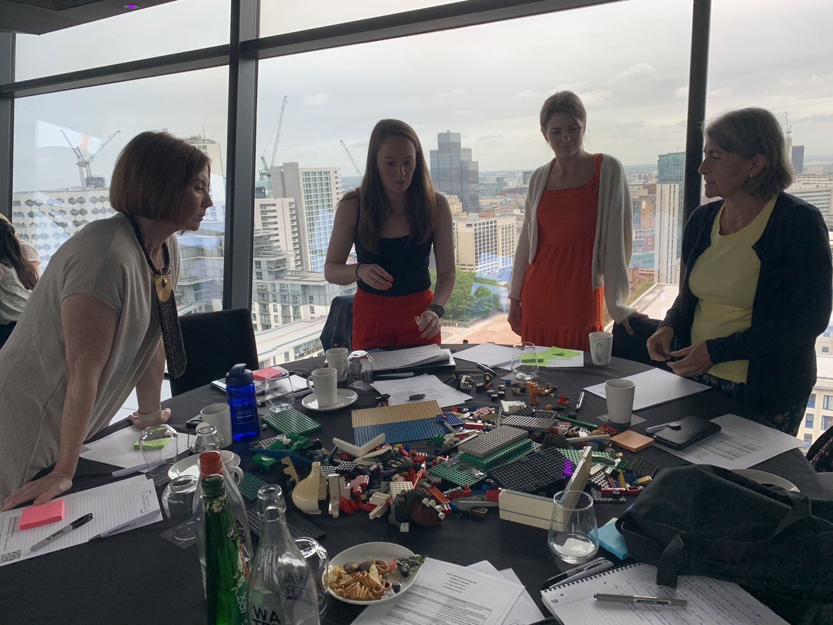 IngLee17's tweet image. #mumpredict busy at artwork 🎨🖼️🖌️to express experience of #PPIE