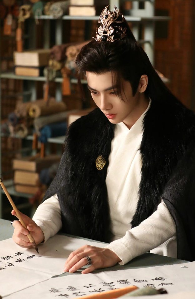 MiniOrchid1's tweet photo. AU Laoshi and the Crown Prince
#LinYe #LingYe #LegendofLinYe https://t.co/rFBrYM4JCZ