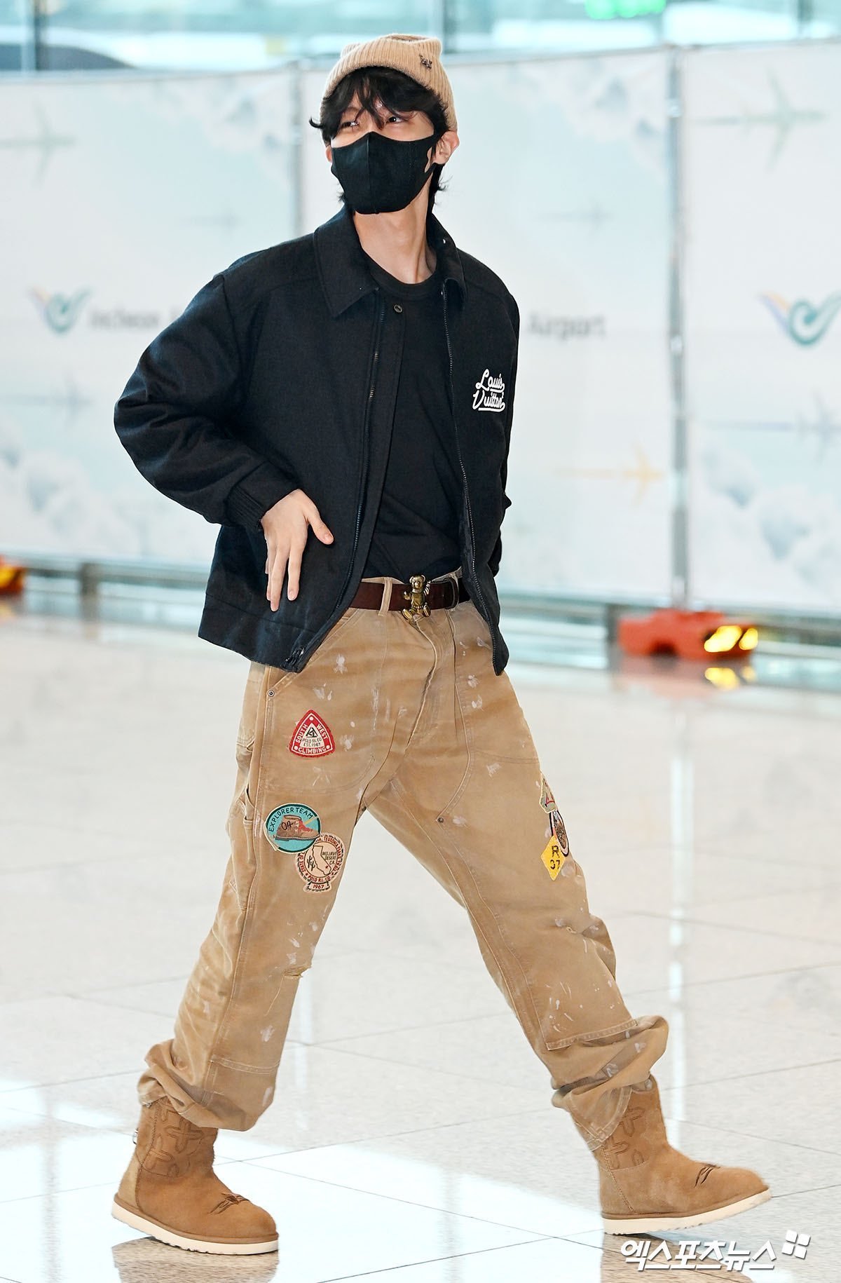 jayvee on X: wowlouis vuitton military style! is it a coincidence?   / X