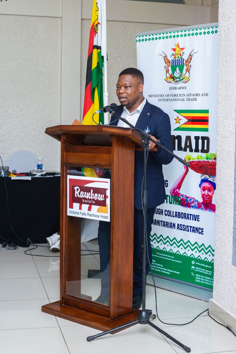 Zimbabwe Youth Council Director (A), Mr Brian Nyagwande addressing youth leaders at the 5th Diplomatic Youth Leadership Conference

<a href="/zimyouthcouncil/">Zimbabwe Youth Council</a> 
#Youth 
#internationalrelations