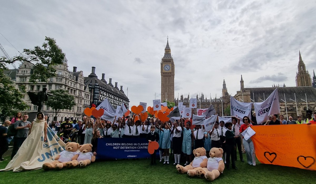 Together With Refugees 🧡 (@refugeetogether) on Twitter photo Children belong in classrooms, not detention centres.
Today, we are in Parliament Square alongside <a href="/CitizensUK/">Citizens UK</a> to take action and call on this government to #StopChildDetention 📣
Join us by writing a letter to your MP ✍️
bit.ly/430hWhs Children belong in classrooms, not detention centres.
Today, we are in Parliament Square alongside <a href="/CitizensUK/">Citizens UK</a> to take action and call on this government to #StopChildDetention 📣
Join us by writing a letter to your MP ✍️
bit.ly/430hWhs