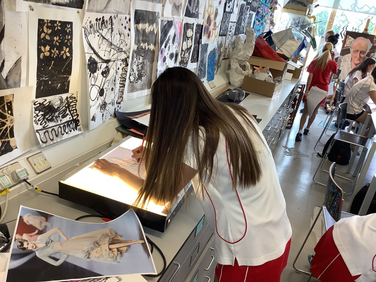 U4 are mini Production teams creating innovative &amp; new designs for A Midsummer Nights Dream aimed at primary school children to engage them in Shakespeare. A series of bespoke workshops support their overall design concepts. #LEHEnrichmentWeek #LEHSchool <a href="/LEHDrama/">LEH Drama</a> #PagetoStage