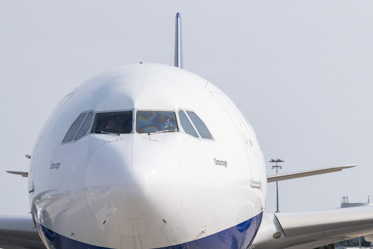 Touched Down in Style at CDG! 🎉🎈

The inaugural flight made its grand entrance at Charles de Gaulle Airport, marking the beginning of an exciting journey.

📸 © Flight-Report - <a href="/benjamin_video/">Benjamin</a> 

#FlyTheDreamOfAfrica #MaidenFlight