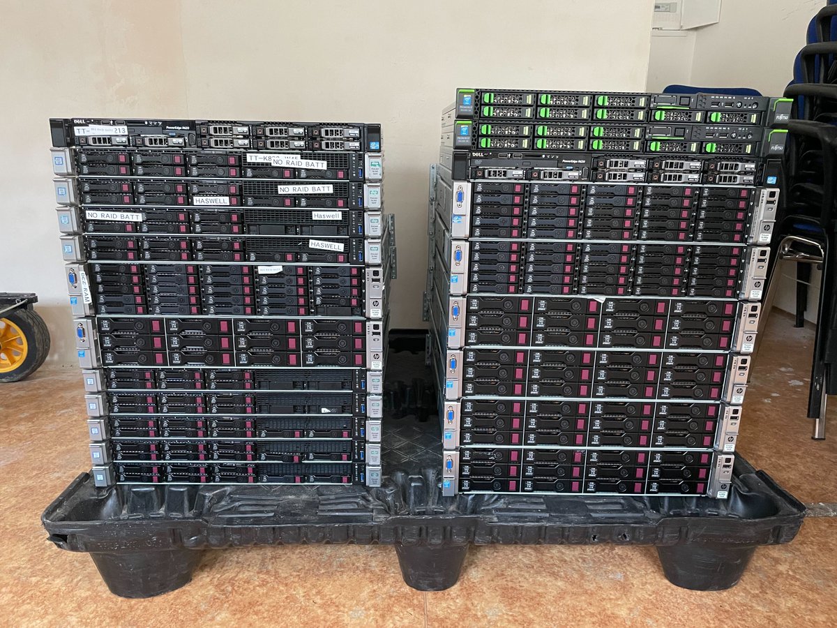 V datacentrech <a href="/seznam_cz/">Seznam.cz</a> tyto servery dosloužily. Teď míří jako dar do klubů Studentské unie ČVUT - Silicon Hill a Sincoolka a na FEL a FIT, kde pomůžou studentům v práci na jejich audiovizuálních projektech. Tak se o ně hezky starejte <a href="/SUCVUT/">Studentská unie ČVUT</a> :-)