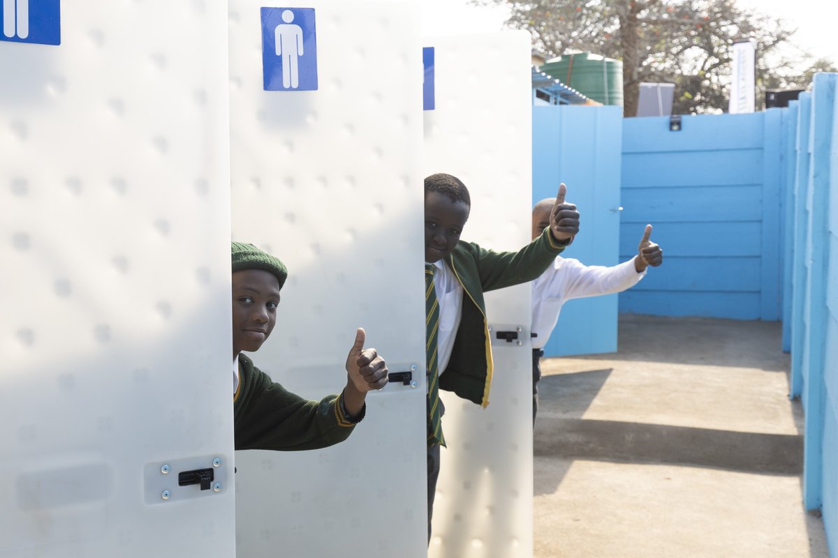 BreadlineAfrica's tweet photo. We proudly unveiled 18 sparkling new low-flushing toilets with convenient handwashing facilities at Umsunduze Primary School in KwaZulu-Natal. #flushchallenge #BreadlineAfrica #nomorepittoilets https://t.co/je3B8DGxuh
