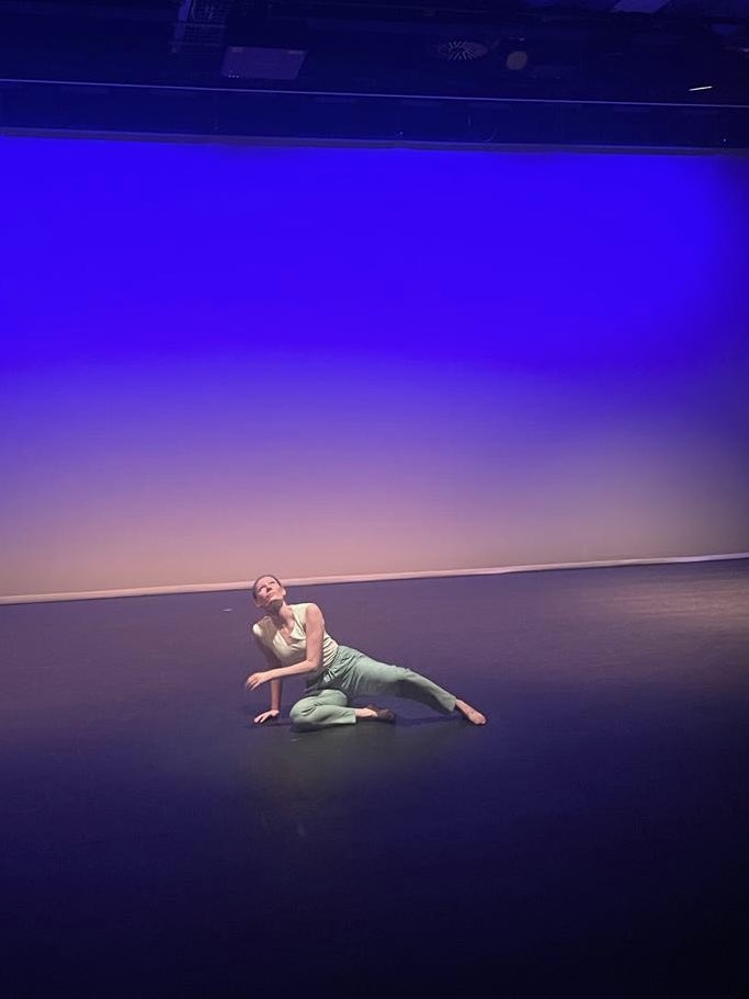 Great time performing Lifecycles with <a href="/e33_dance/">E33 Dance</a> in the fantastic Wandsworth Arts Fringe <a href="/wandbc/">Wandsworth Council</a> at stunning <a href="/royalacademy/">Royal Academy</a> . #contemporarydance #newchoreography <a href="/E33Dance/">E33 Dance Company</a>
