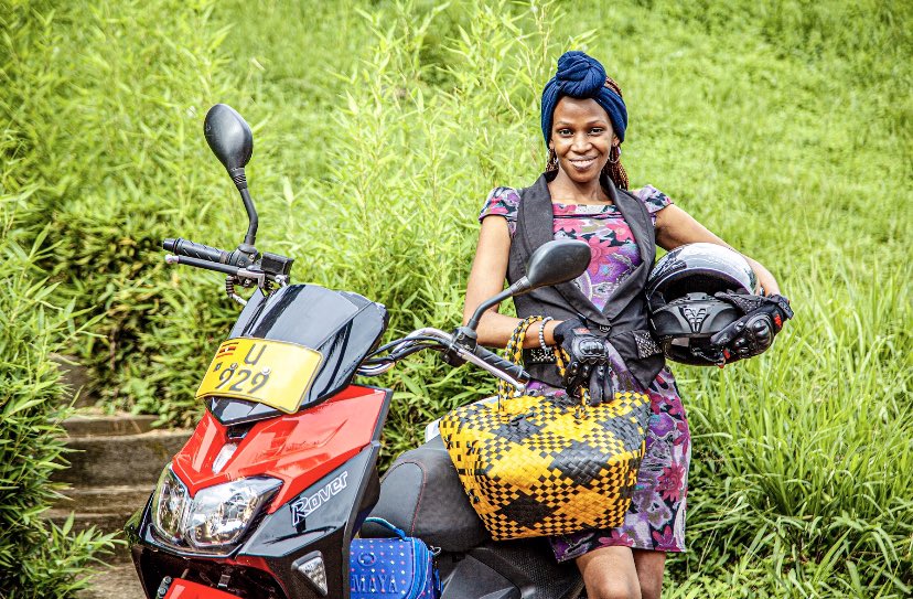 SimbaAutomotiv1's tweet image. Simba Rover scooter esobola okubeera eyiyo!

You can get it on our loan payment plans by passing by our showroom in Kamwokya or contact us on 0758122122 / 0800222333 to place your orders. 

#simbagears #simbarover #scooter #motorbiking #BUBU