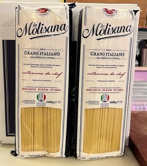 RoswithasDeli's tweet photo. Cook up a storm for family and friends with this amazing bargain!
π 1kg packet of the very best La Molisana spaghetti - No 15 - for just Β£2.50 π€©π€©
Perfect for carbonara or any family feast!
#pasta #shoplocal #TopofTown
@BradfordMarkets https://t.co/D1VzCm48TQ