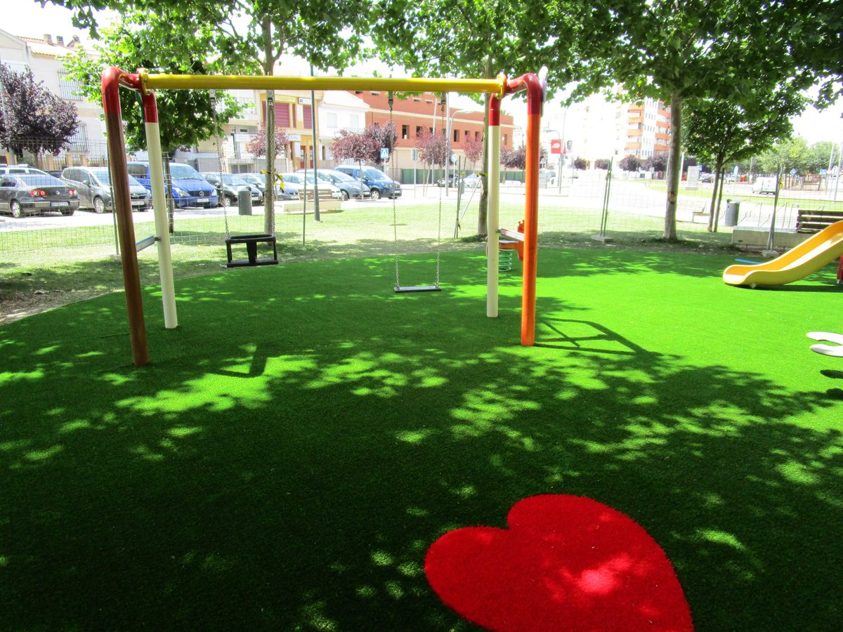 AlcaldiaAlm's tweet photo. #Parques🎡🎠🌳

🆕️🆕️🆕️Ya tenemos mobiliario y suelo nuevo en lo parques infantiles Fernando Aixalá y el de la calle Jaraiz, que pasará a denominarse Antonio García Martín de las Mulas

🤩🤩Han quedado así de bonitos para que nuestros niños y niñas puedan disfrute ellos https://t.co/UiqSLBh8F1