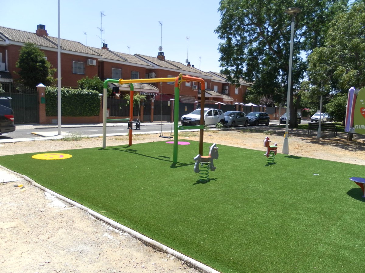 AlcaldiaAlm's tweet photo. #Parques🎡🎠🌳

🆕️🆕️🆕️Ya tenemos mobiliario y suelo nuevo en lo parques infantiles Fernando Aixalá y el de la calle Jaraiz, que pasará a denominarse Antonio García Martín de las Mulas

🤩🤩Han quedado así de bonitos para que nuestros niños y niñas puedan disfrute ellos https://t.co/UiqSLBh8F1