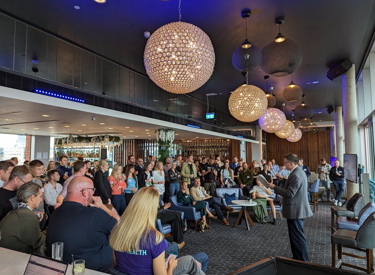 StuartClarkeUK's tweet photo. Great turnout at #YorkshireTechClimbers, with a characteristic introduction from @editor_Maguire. Always good to see #Leeds startups named in the Ones To Watch section @antonymtech @CastRoomsHQ. Well done to @AnnaHeyes and team for pulling this together. https://t.co/CTBz2NqhVZ