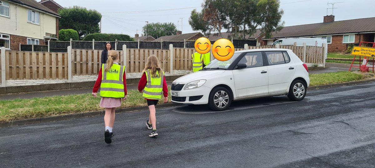 SY_STARSAwards's tweet photo. A great day of #PedestrianSkills today with Yr3 & 4 pupils at @ReignheadPri school πΆπΌββοΈπΆπΌββοΈπΆπΌ
#SYStarsTeam https://t.co/1H1TzQiJO3