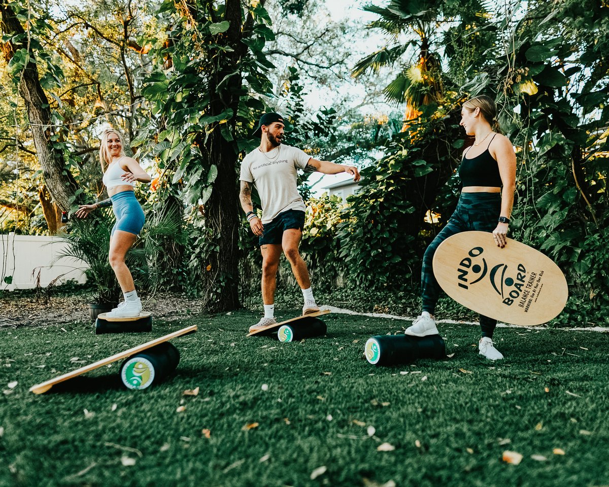 Balance contest! Grab a friend and challenge yourselves! Tag us to show what you came up with 🤙

#IndoBoard // #BalanceBoard