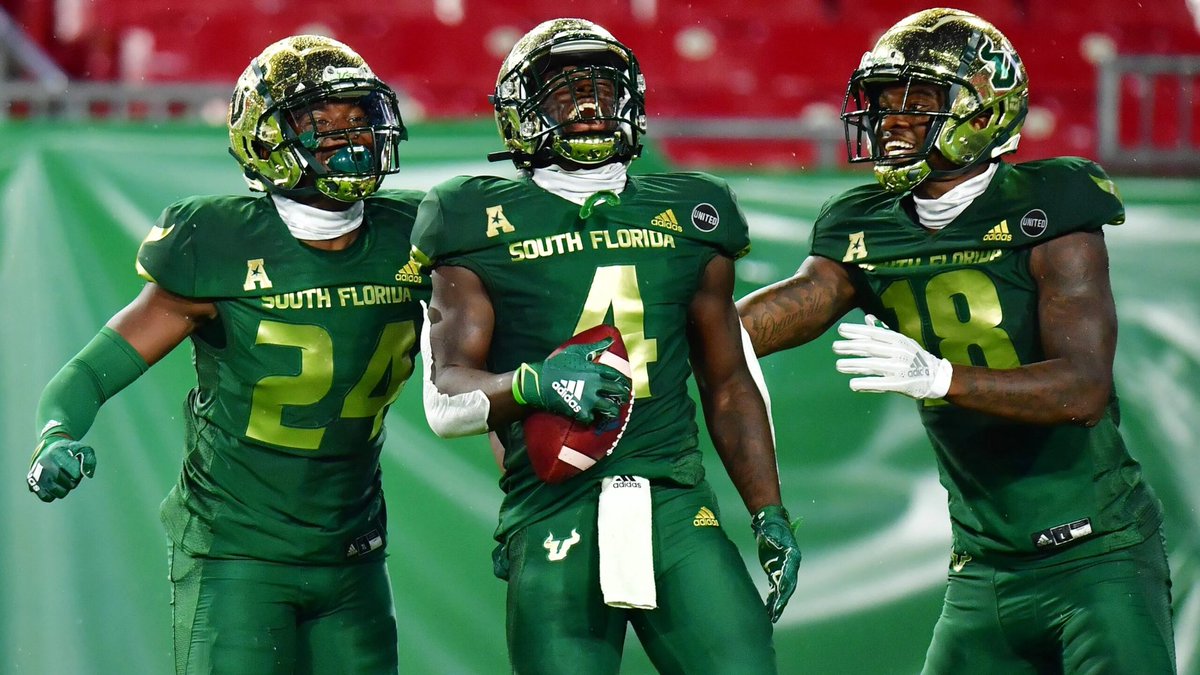 Blessed to receive an offer from the University of South Florida 💚🤍! @ChadCreamer21 @CoachBirkett @ELevy_USF @CoachGolesh @FWB_FB @C3Elite7v7 @Ryan_Vandervort