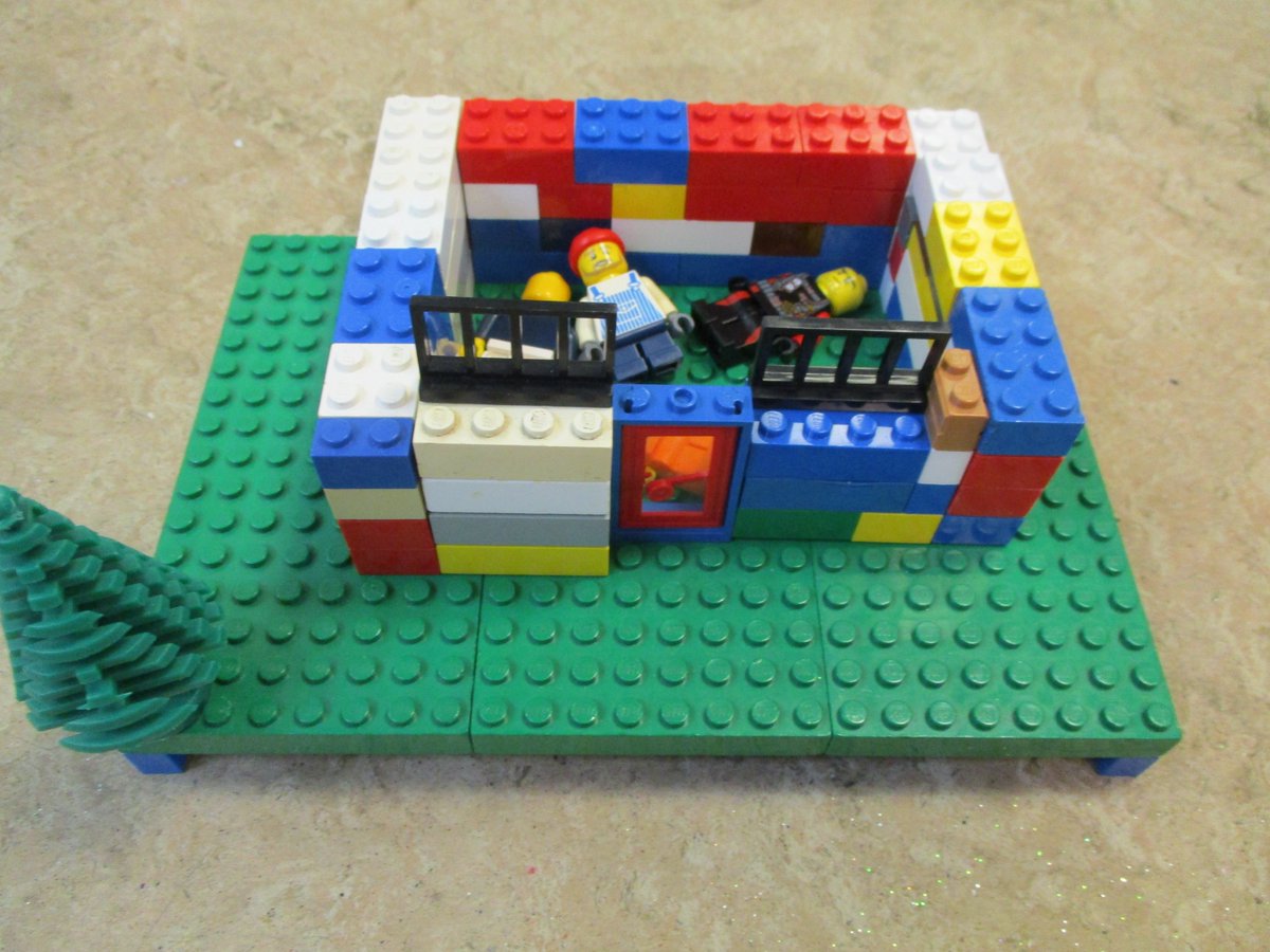 LancsLibraries's tweet photo. Thank you to all our fantastic builders a #TarletonLibrary for building some great Lego prisons and police station for Crime Reading Month.
#CrimeReadingMonth https://t.co/bpL78PbTNG