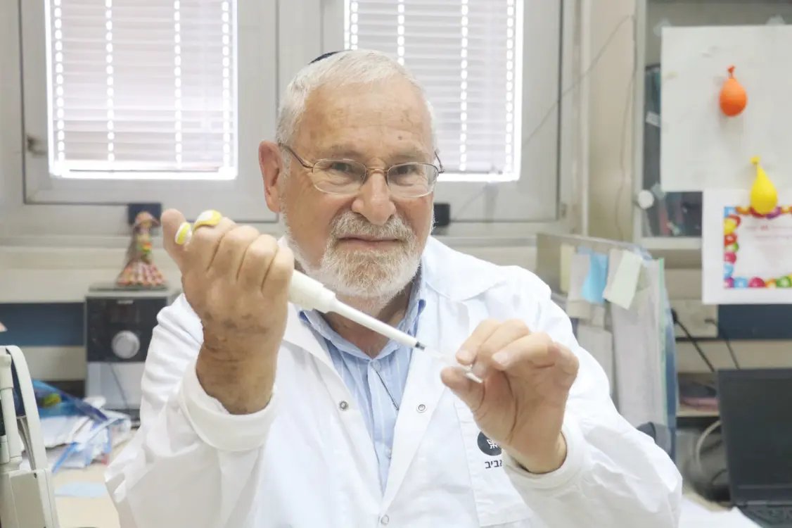 A Joint Japanese-Israeli team led by Prof. Daniel Wreschner of <a href="/ShmunisR/">Shmunis School of Biomedicine and Cancer Research</a> <a href="/LifeScienceTAU/">The George S. Wise Faculty of Life Sciences | TAU</a>, <a href="/TelAvivUni/">Tel Aviv University</a> discovered the protein behind successful sperm maturation and male fertility.
Article in <a href="/NatureComms/">Nature Communications</a>: doi.org/10.1038/s41467…