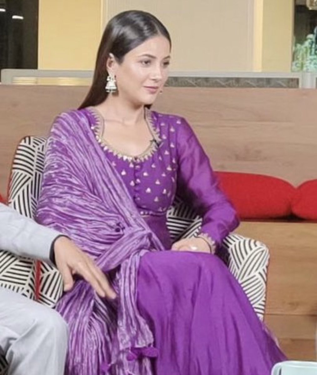 Purepunjaban04's tweet photo. Omg such a beauty @ishehnaaz_gill guys one more chance to ask questions #ShehnaazGill https://t.co/4VvAgvwaYH