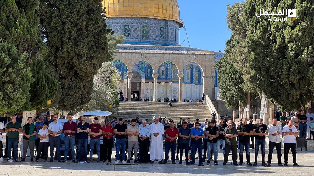 Quds News Network on Twitter "In Pictures Hundreds of Palestinian