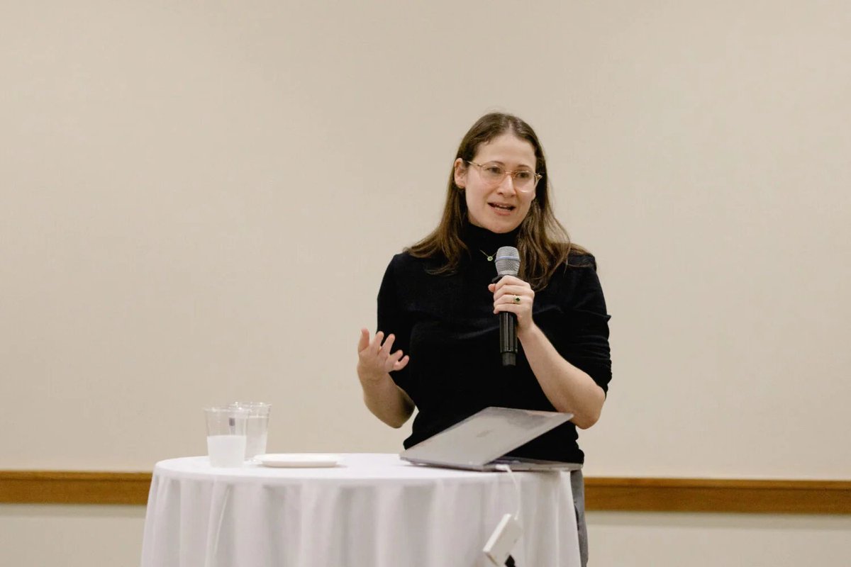 PetrieFlom's tweet photo. This week is @CarmelShachar's last as Executive Director of @PetrieFlom. Luckily she isn't going far (@HarvardCHLPI), but we'll miss her all the same! Please join us in thanking her for six years of leadership and service 👏 💐 https://t.co/zldQEKT7IQ