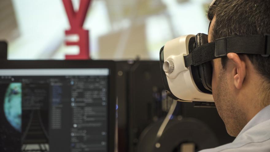 📢 Desde hoy y hasta el 17 de julio se pueden pedir las becas para estudiar Formación Profesional de Grado Superior

➡ Los importes que recibirán los beneficiarios serán de 3.250, 2.875 y 2.500 euros, en función de la renta per cápita familiar

📲 + info: c.madrid/ne5j3