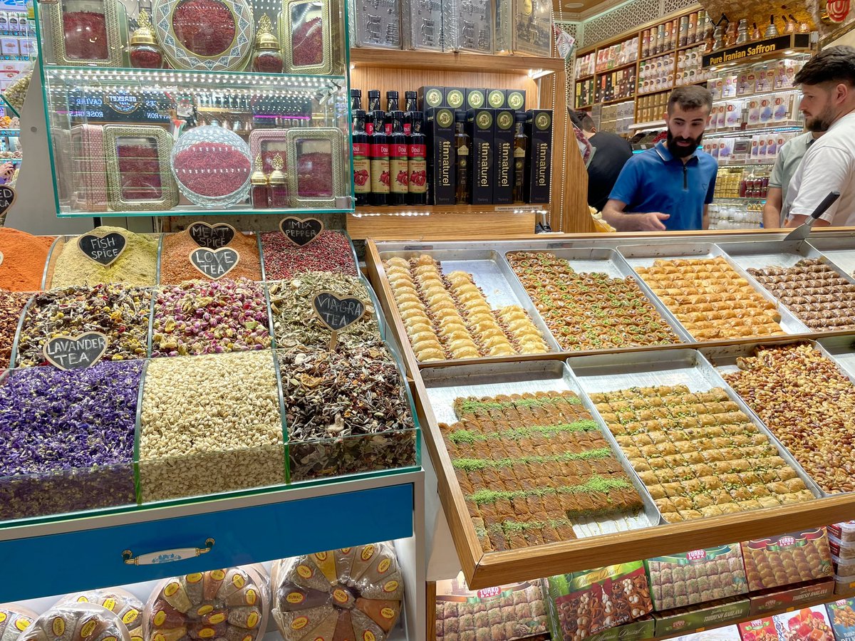 DanseusedeTango's tweet image. #egyptianbazar since the 17th century #spiceparadise