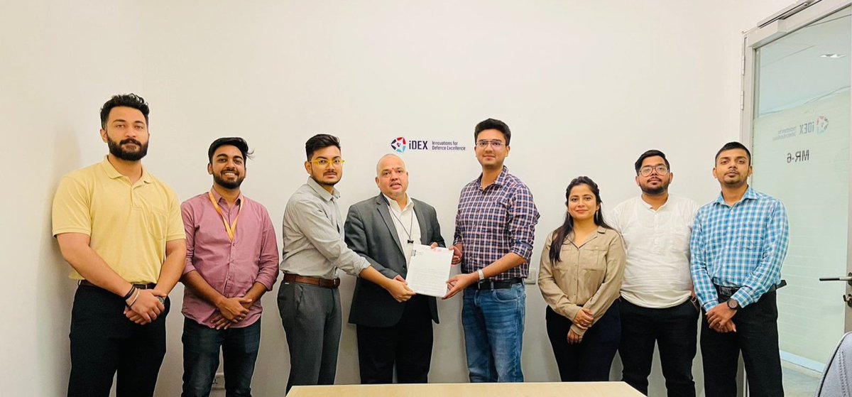 Shared status of the project to provide comfort to fire fighting personnel using #instant #portable #nonelectric cooling technology with the #dynamic @India_iDEX team at their office & formally received #Sprint agreement! @Arun_Golaya @CaptDKS @parisodhana @PhaniramT @THubHyd