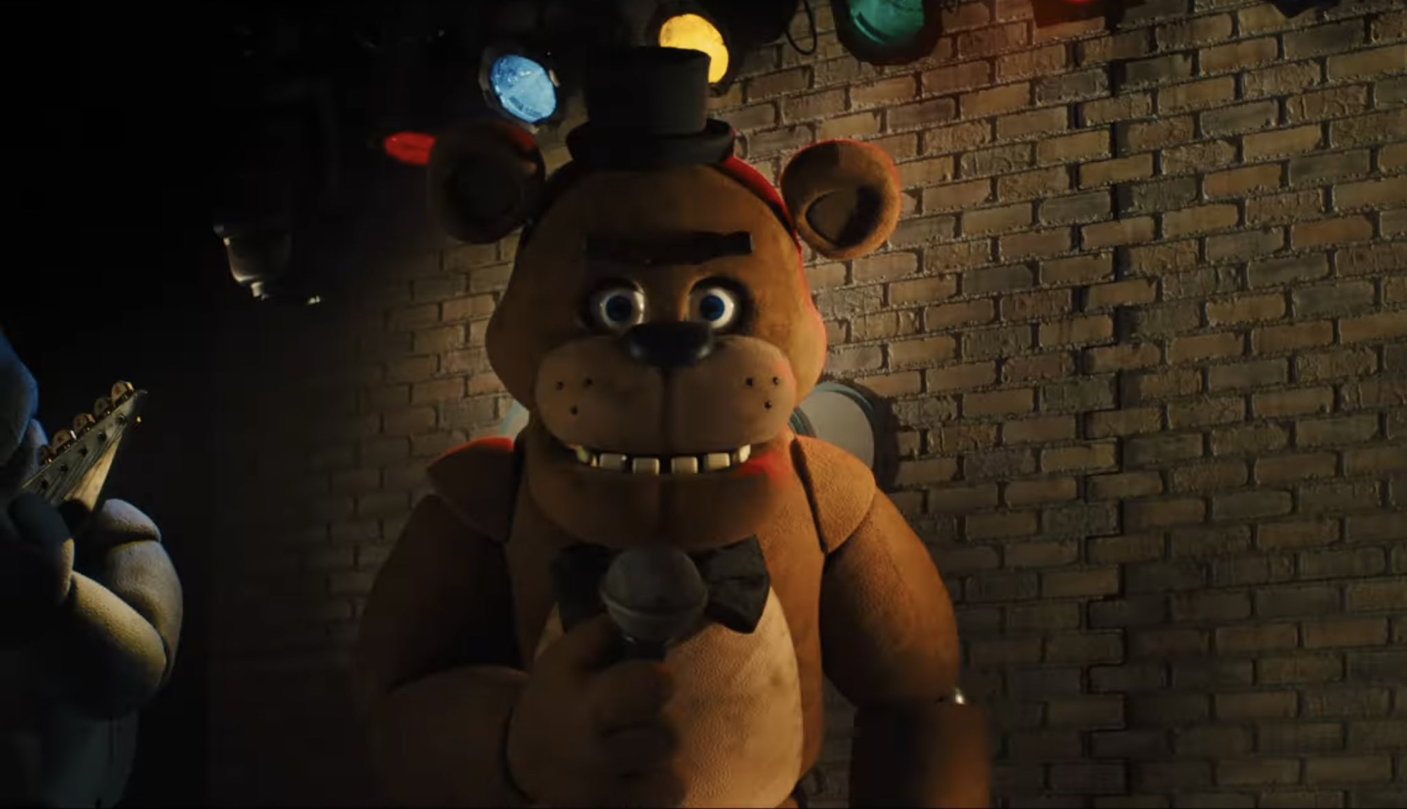 DiscussingFilm on X: Freddy Fazbear in the 'FIVE NIGHTS AT